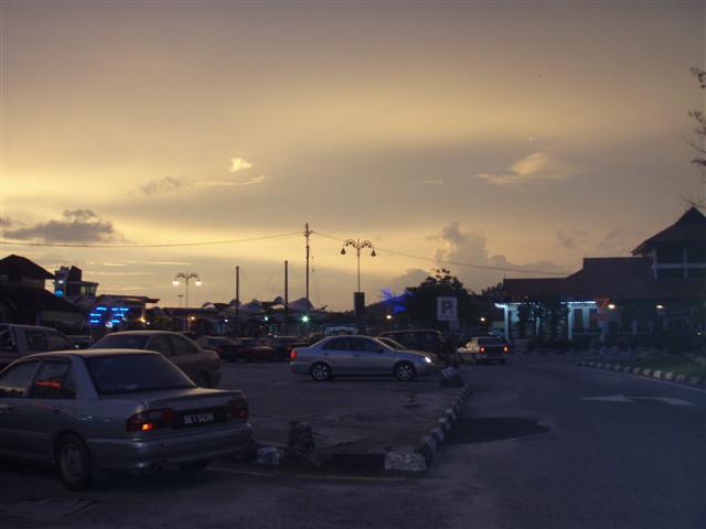 21. července 2008: Lumut Soumrak nad Lumutem